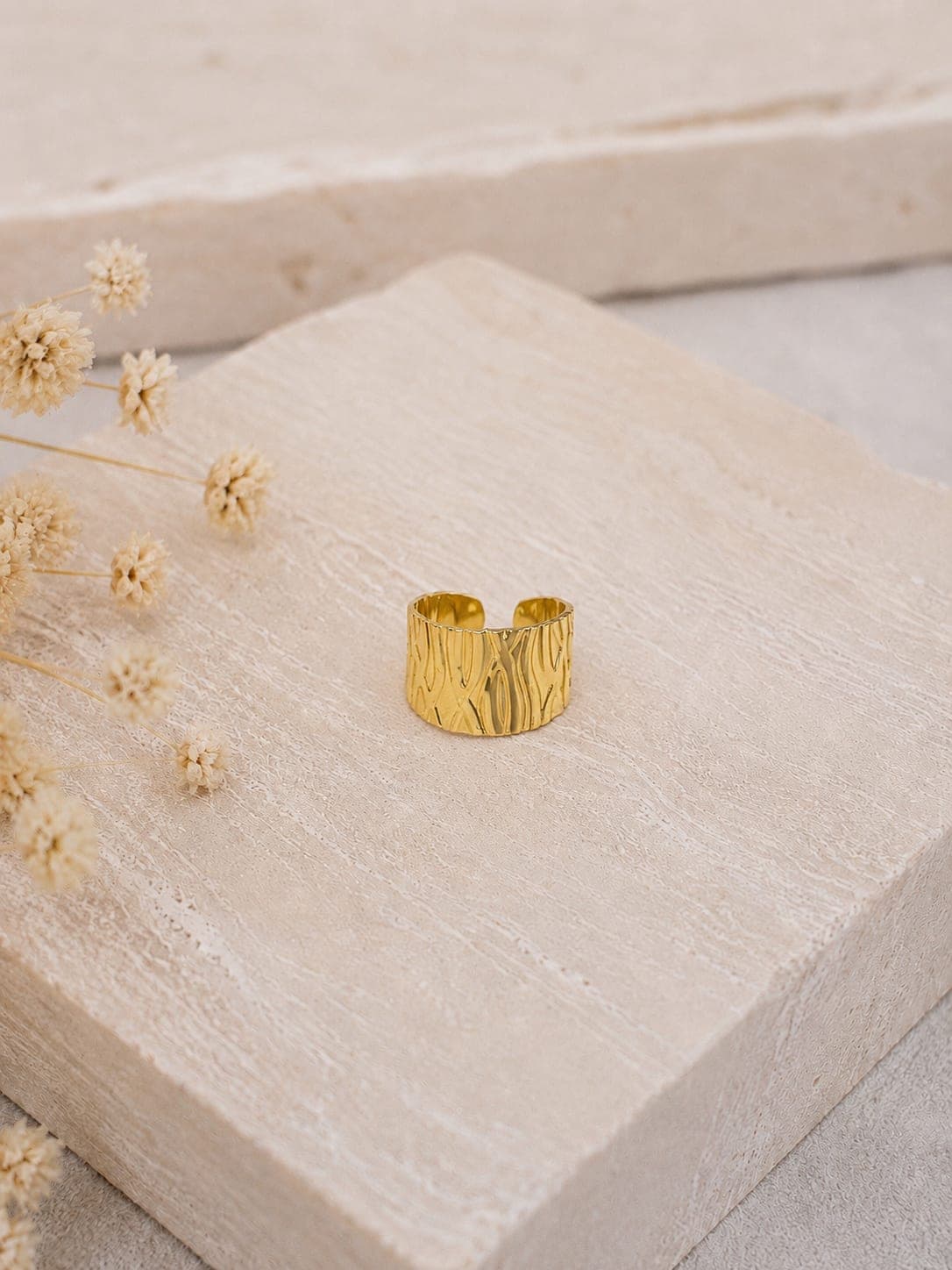 Bague Manchette Ecorce Doree