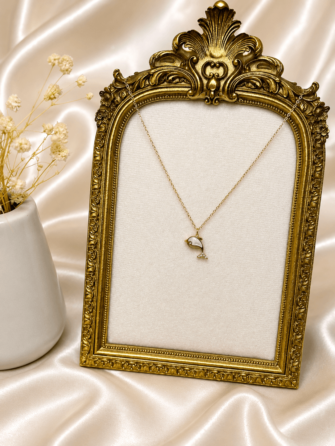 Collier Pendentif Dauphin Nacre Dore