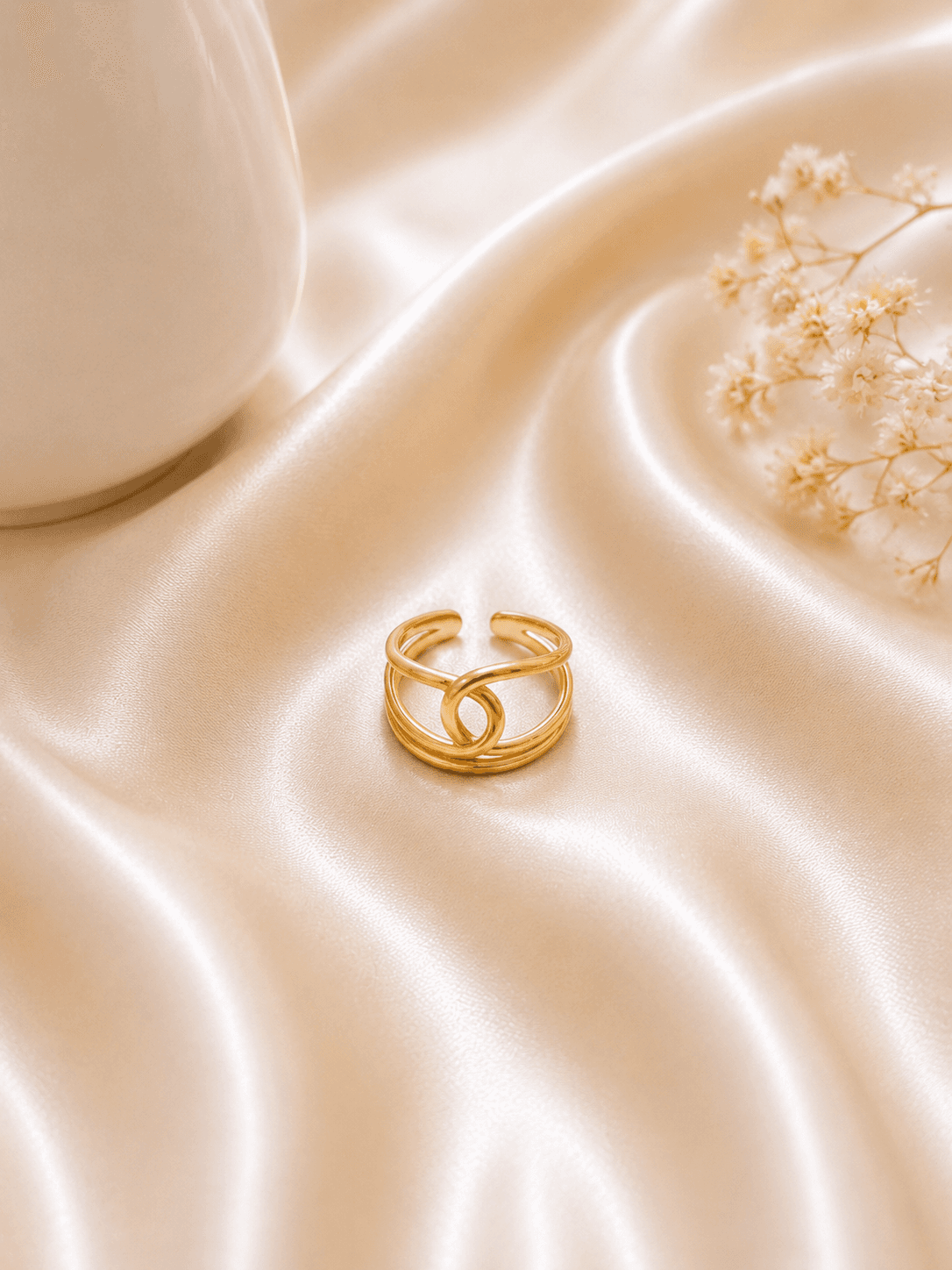 Bague Double Anneau Entrelace Dore — bijou en acier inoxydable, Aurelia Jewelry House